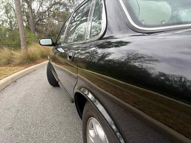 Used 2003 Jaguar XJ8 RWD image 6