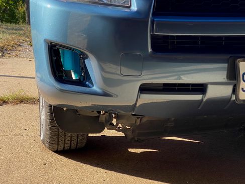 Used 2009 Toyota RAV4 4WD image 2