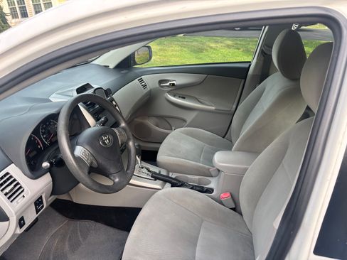 Used 2012 Toyota Corolla LE image 5