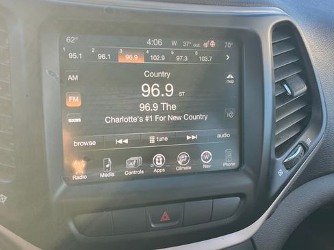 Used 2014 Jeep Cherokee Trailhawk w/ Comfort/Convenience Group image 12