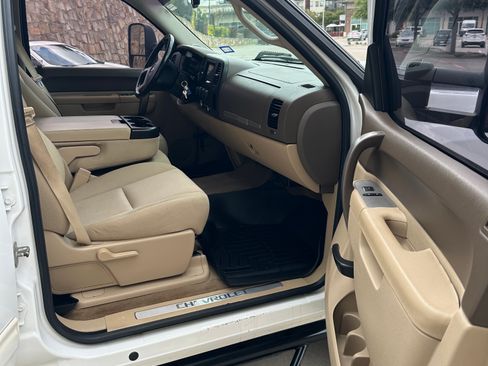 Used 2014 Chevrolet Silverado 2500 LT w/ Z71 Appearance Package image 26