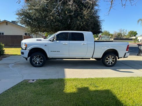 Used 2019 RAM 3500 Limited image 1