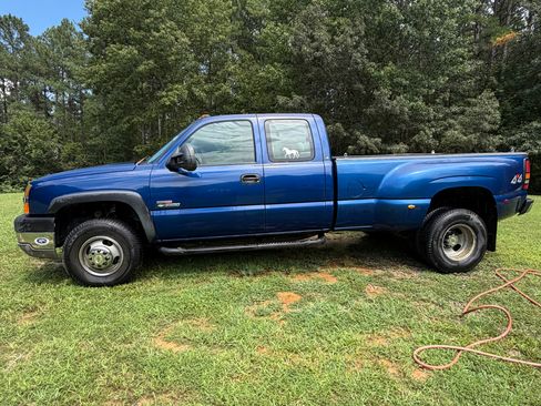 Used 2003 Chevrolet Silverado 3500 LS AWD/4WD image 11