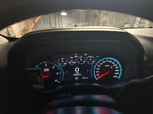 Used 2018 GMC Yukon Denali w/ Open Road Package image 2