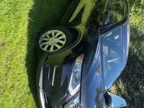 Used 2017 Nissan Rogue S image 8