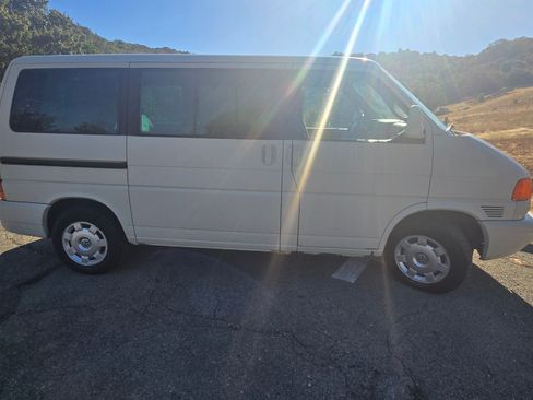 Used 2000 Volkswagen Eurovan MV image 2