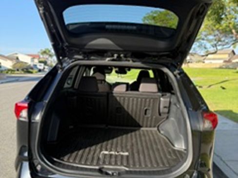 Used 2021 Toyota RAV4 SE w/ Weather & Moonroof Package AWD/4WD image 5