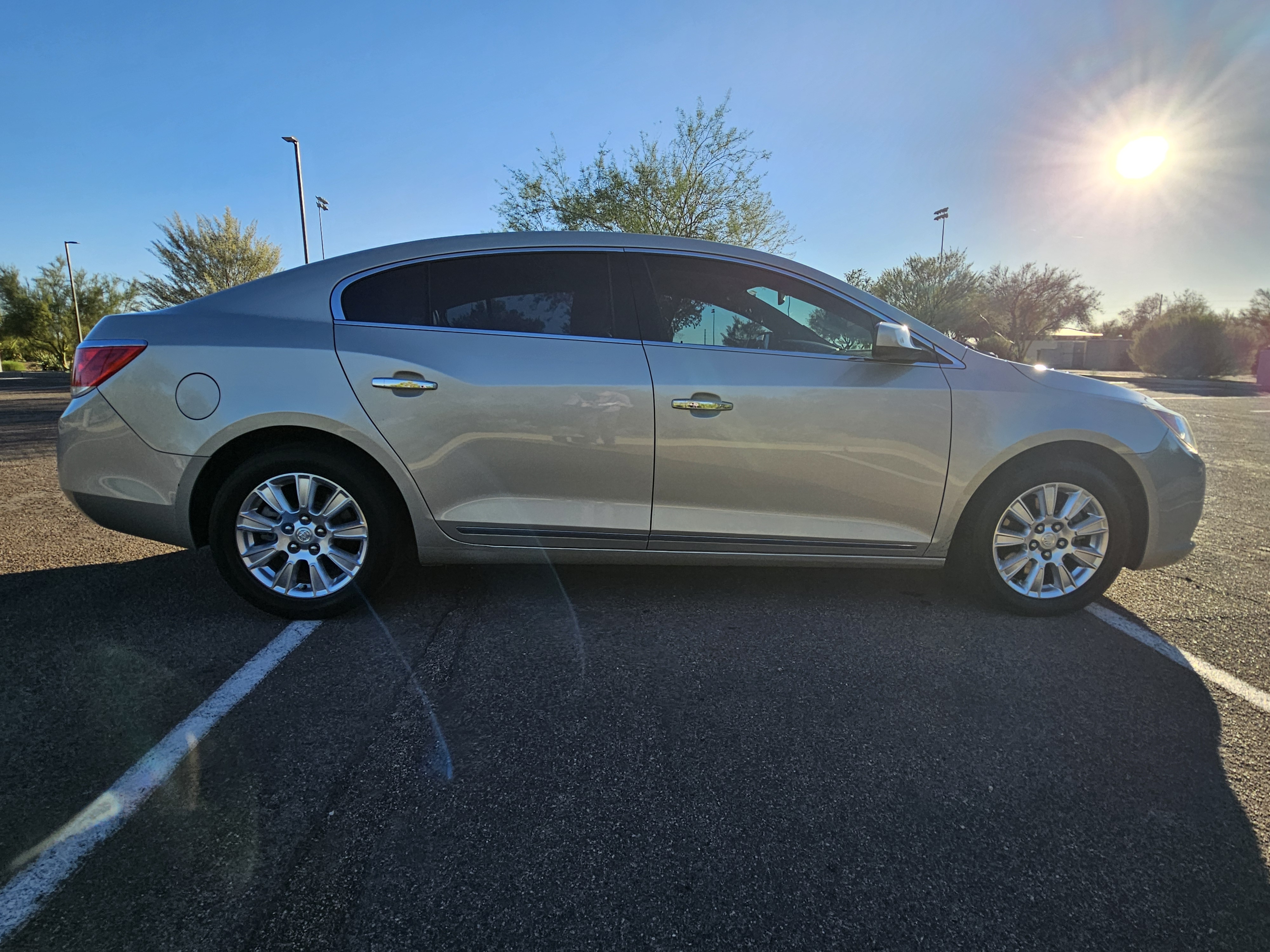 Used 2013 Buick LaCrosse FWD image 6