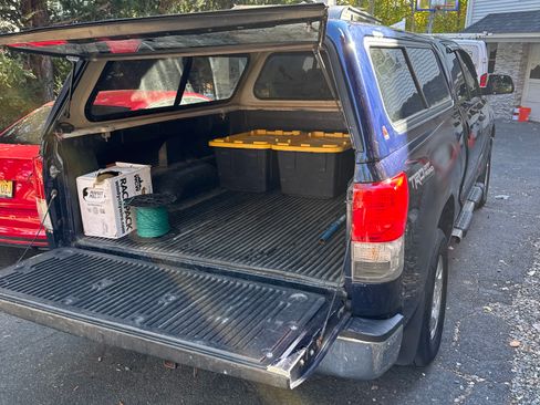 Used 2010 Toyota Tundra 4x4 Double Cab image 9