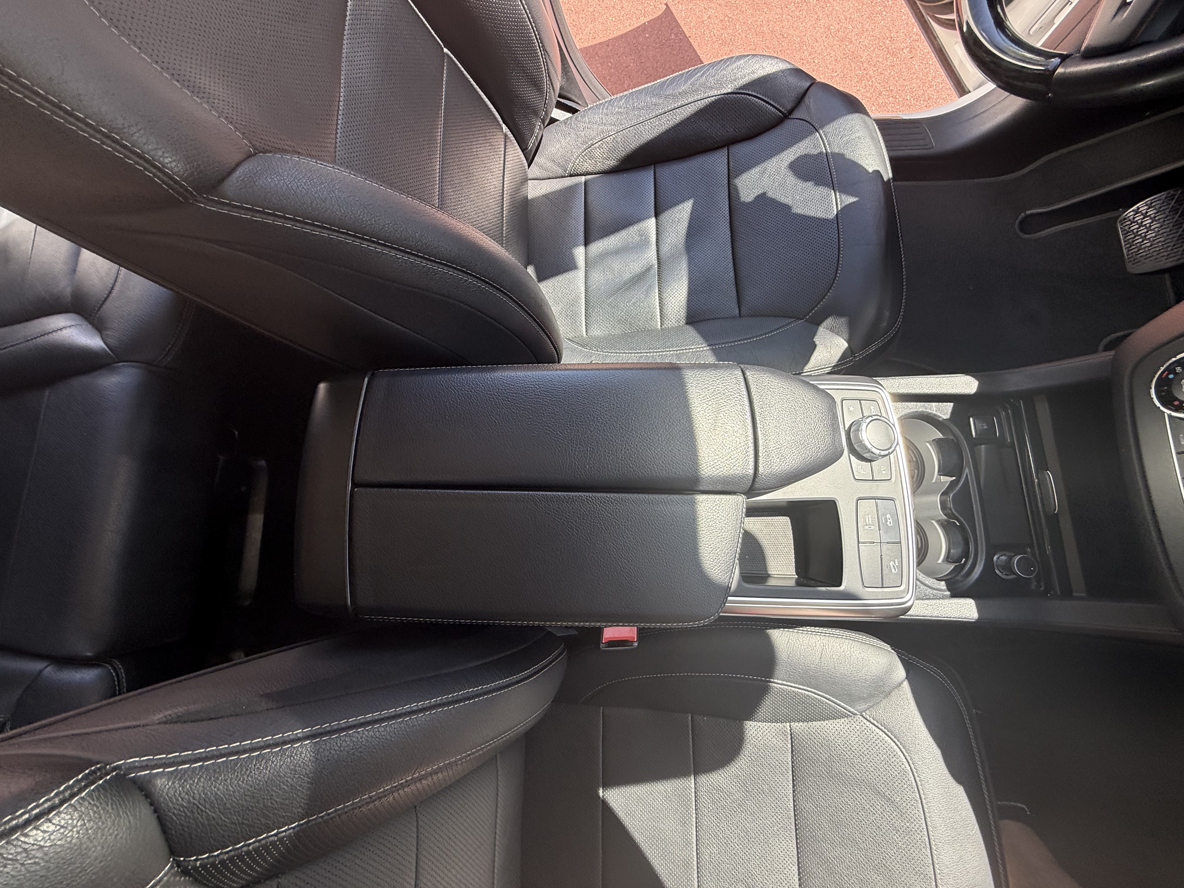 Used 2016 Mercedes-Benz GL 550 4MATIC image 24