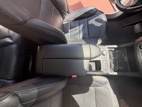 Used 2016 Mercedes-Benz GL 550 4MATIC image 24
