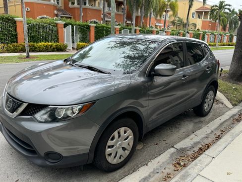 Used 2018 Nissan Rogue Sport S image 4
