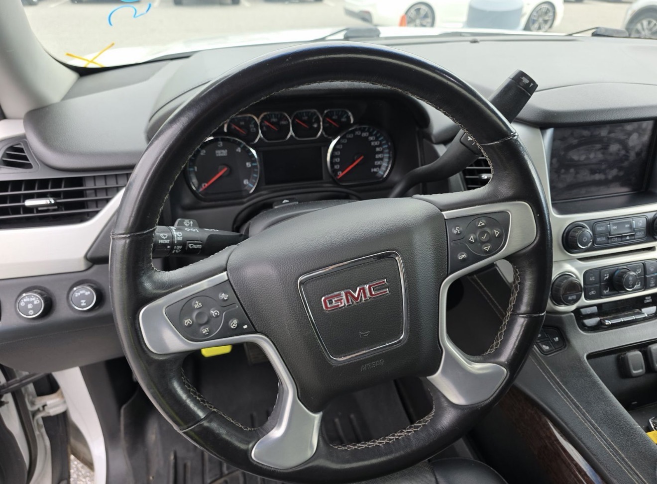 Used 2017 GMC Yukon SLT w/ Open Road Package AWD/4WD image 8