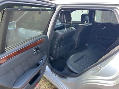 Used 2013 Mercedes-Benz E 350 4MATIC Wagon image 16