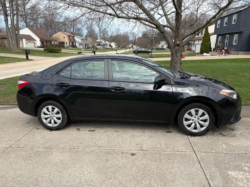 Used 2016 Toyota Corolla LE image 6