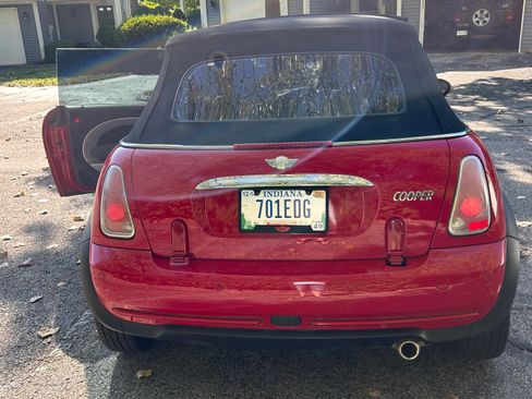 Used 2005 MINI Cooper Convertible FWD image 9