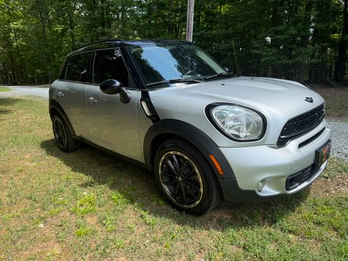 Used 2016 MINI Cooper Countryman S FWD image 5