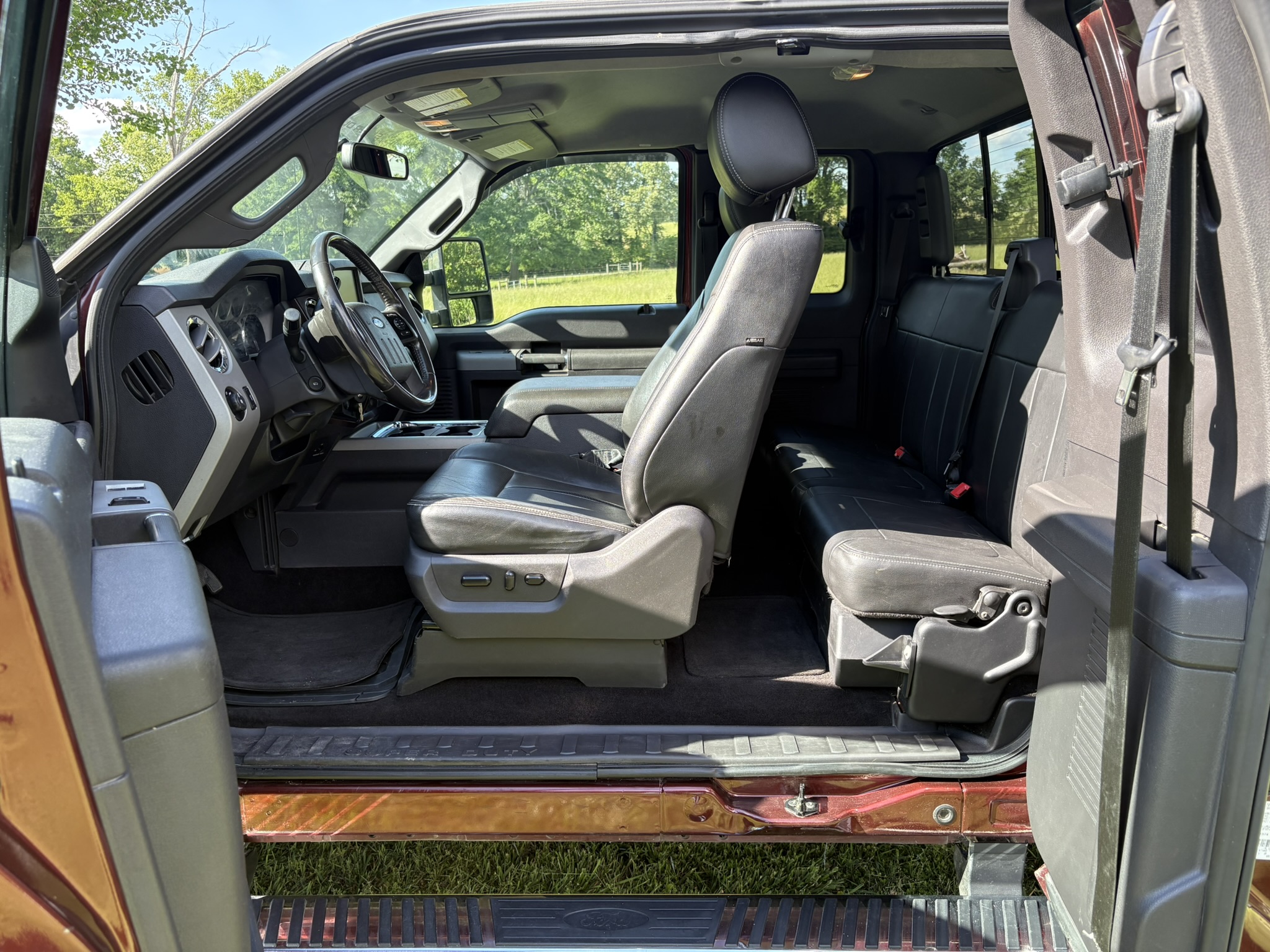 Used 2016 Ford F250 Lariat w/ Chrome Package AWD/4WD image 13