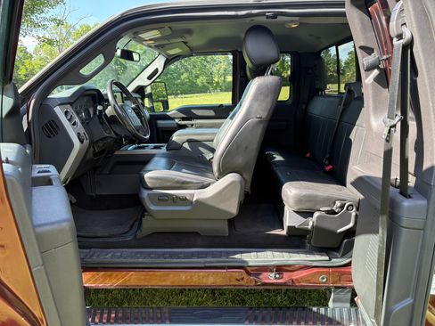 Used 2016 Ford F250 Lariat w/ Chrome Package AWD/4WD image 13