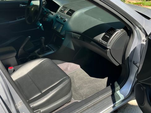 Used 2003 Honda Accord EX image 11
