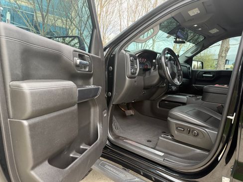 Used 2021 Chevrolet Silverado 1500 LT Trail Boss w/ Convenience Package II image 21