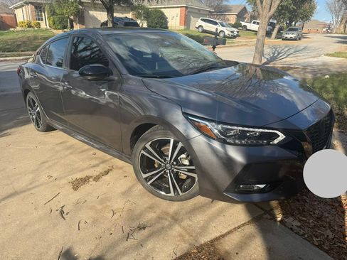 Used 2023 Nissan Sentra SR w/ SR Premium Package image 9