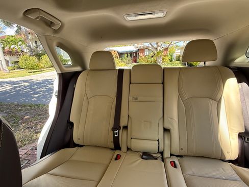 Used 2018 Lexus RX 450h AWD w/ Premium Package image 9