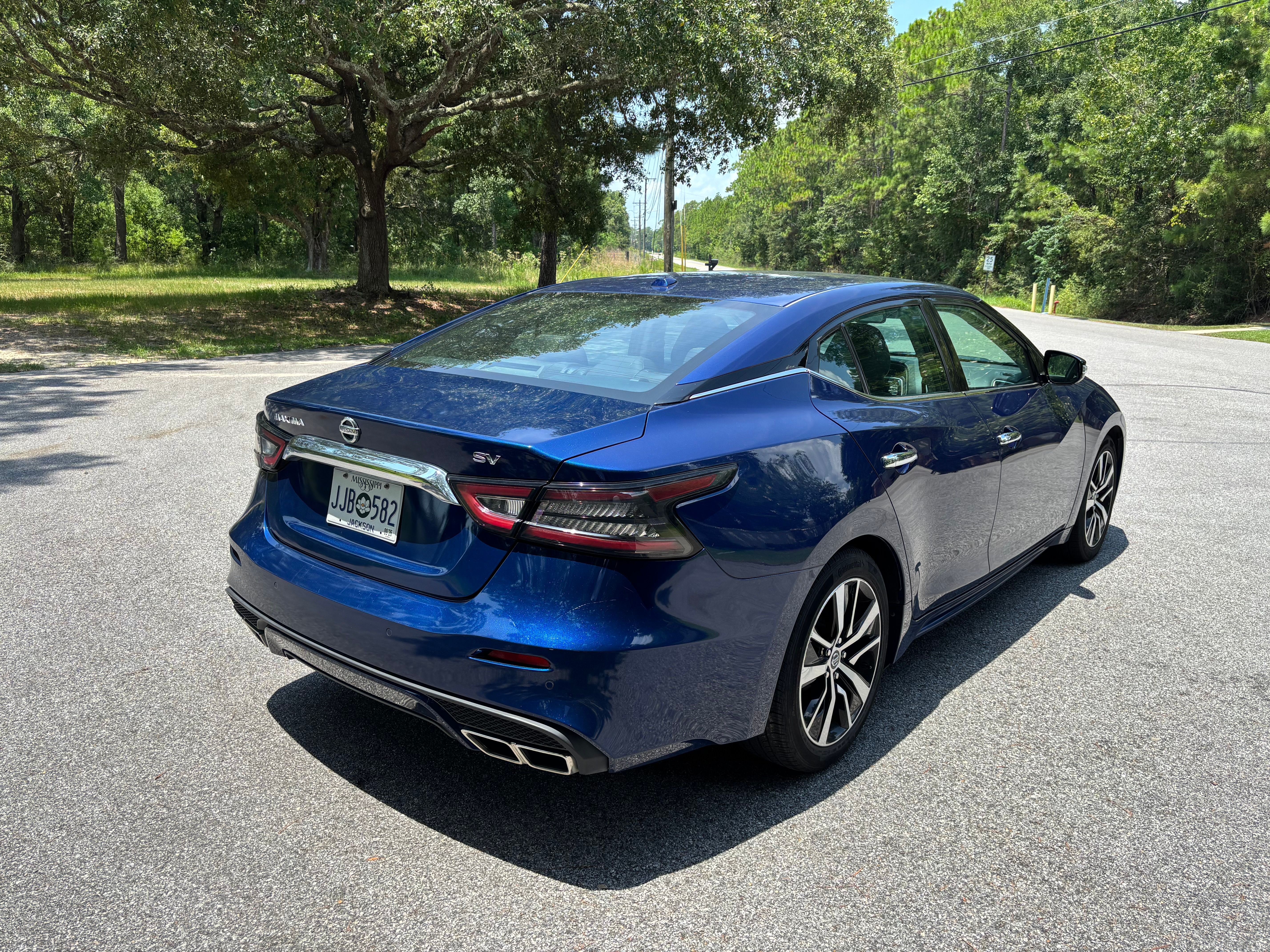 Used 2022 Nissan Maxima SV w/ Floor Mat Group FWD image 9
