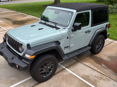 Used 2024 Jeep Wrangler Sport AWD/4WD image 13