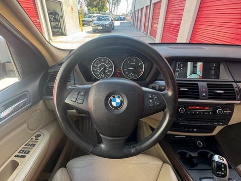 Used 2010 BMW X5 xDrive35d image 17