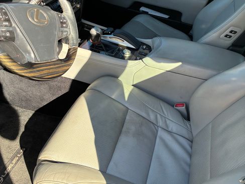 Used 2017 Lexus LS 460 F Sport image 6