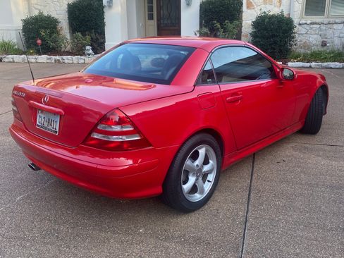 Used 2001 Mercedes-Benz SLK 320 image 4