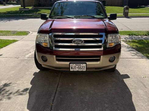 Used 2012 Ford Expedition XLT RWD image 1
