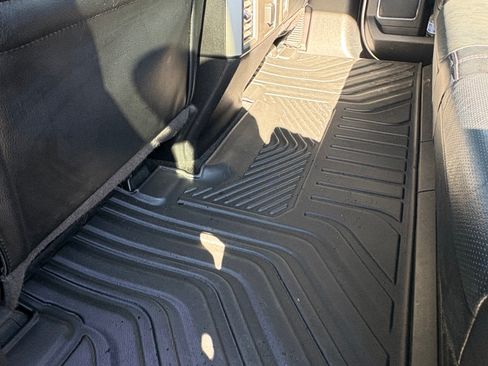 Used 2017 Ford F250 Lariat w/ Chrome Package image 13