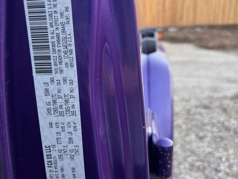 Used 2016 Jeep Wrangler Unlimited Sahara image 16