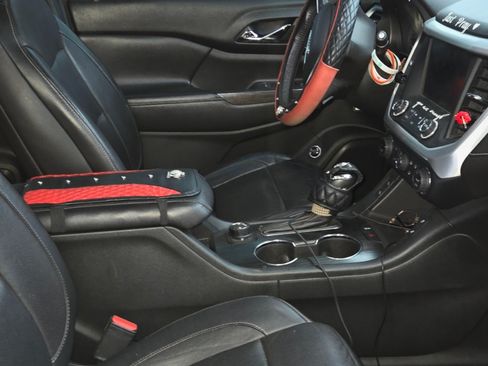 Used 2017 GMC Acadia SLT image 8