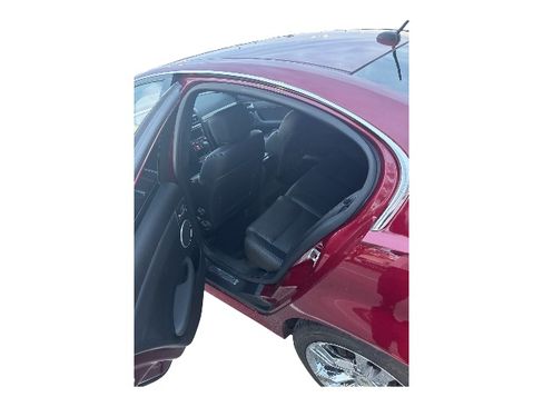 Used 2009 Pontiac G8 GT w/ Premium Package RWD image 8