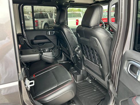 Used 2021 Jeep Wrangler Unlimited Rubicon w/ Xtreme Recon 35" Tire Package image 12