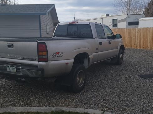 Used 2005 Chevrolet Silverado 3500 LS w/ Heavy-Duty Power Package image 4