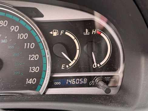 Used 2010 Toyota Venza image 16