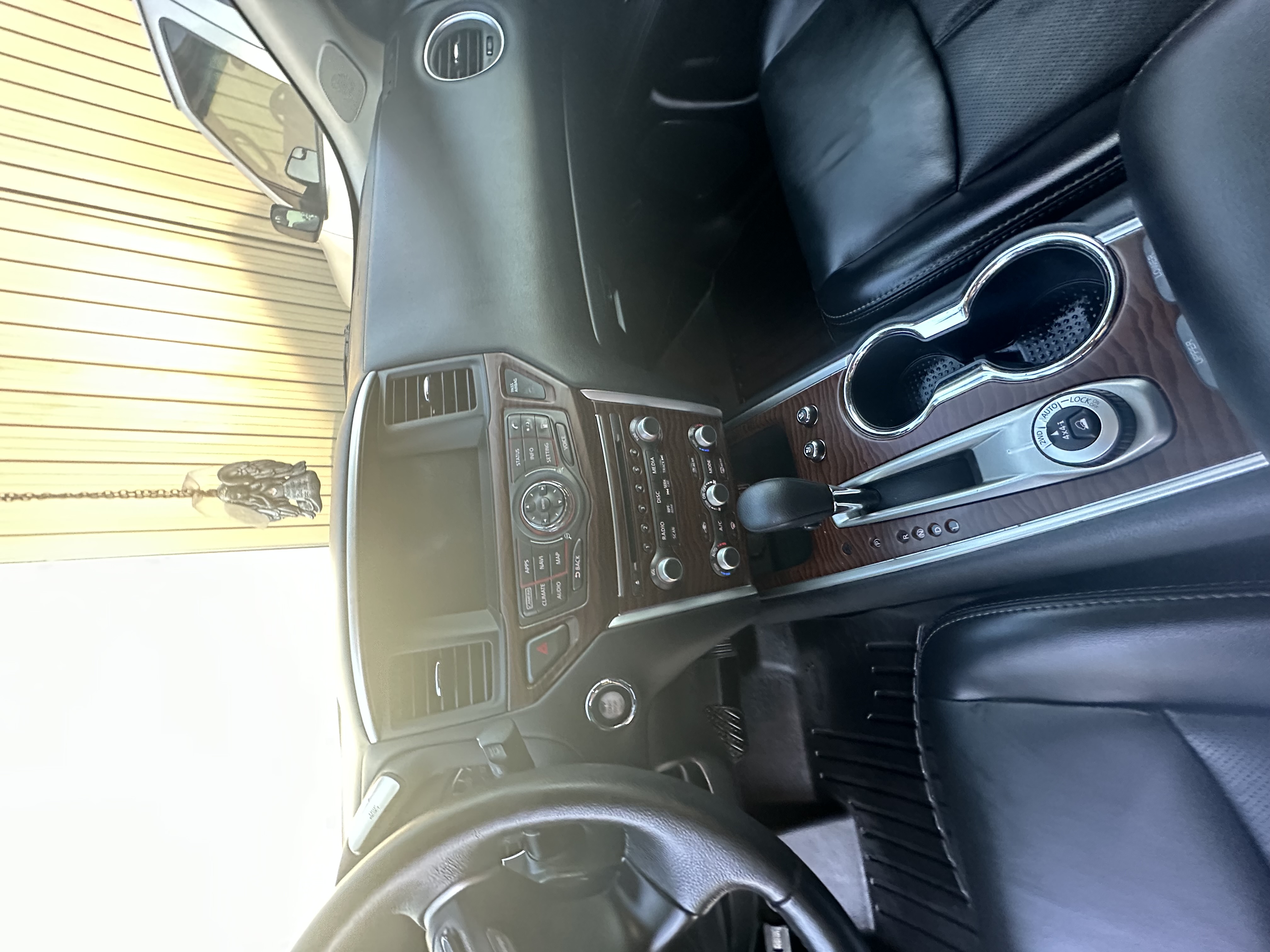 Used 2018 Nissan Pathfinder Platinum AWD/4WD image 8