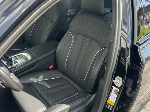 Used 2022 BMW M760i xDrive w/ Luxury Rear Seating Package image 14