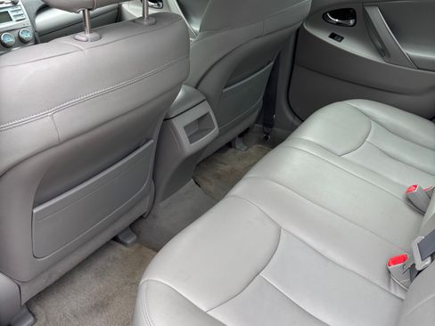 Used 2008 Toyota Camry LE image 6