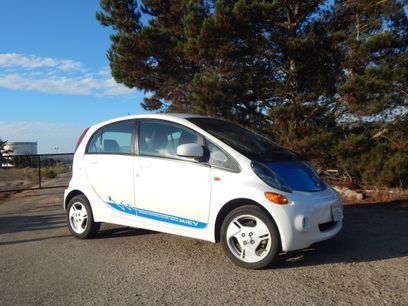 Used 2012 Mitsubishi i SE