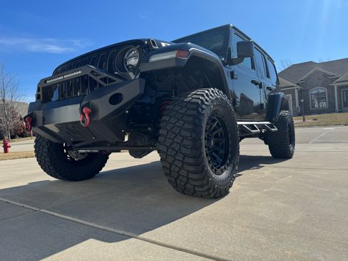 Used 2021 Jeep Wrangler Unlimited Rubicon w/ LED Lighting Group image 2