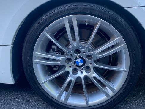 Used 2012 BMW 335i Convertible image 9