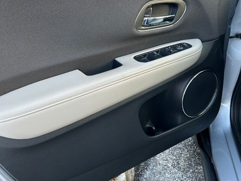 Used 2020 Honda HR-V EX image 10