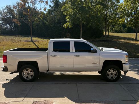 Used 2016 Chevrolet Silverado 1500 High Country w/ High Country Premium Package image 5
