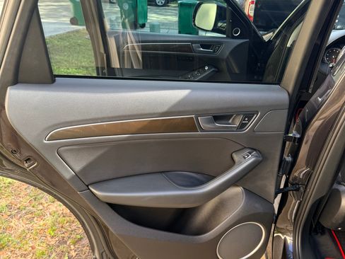 Used 2016 Audi Q5 2.0T Premium Plus w/ Technology Package image 18