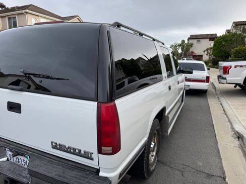 Used 1995 Chevrolet Suburban 2500 image 4